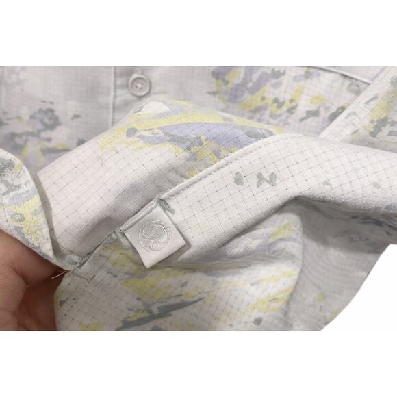 Lululemon Large Mns Abstract Print Button Shirt Easy Resort Coastal Resort Camp - Picture 5 of 5